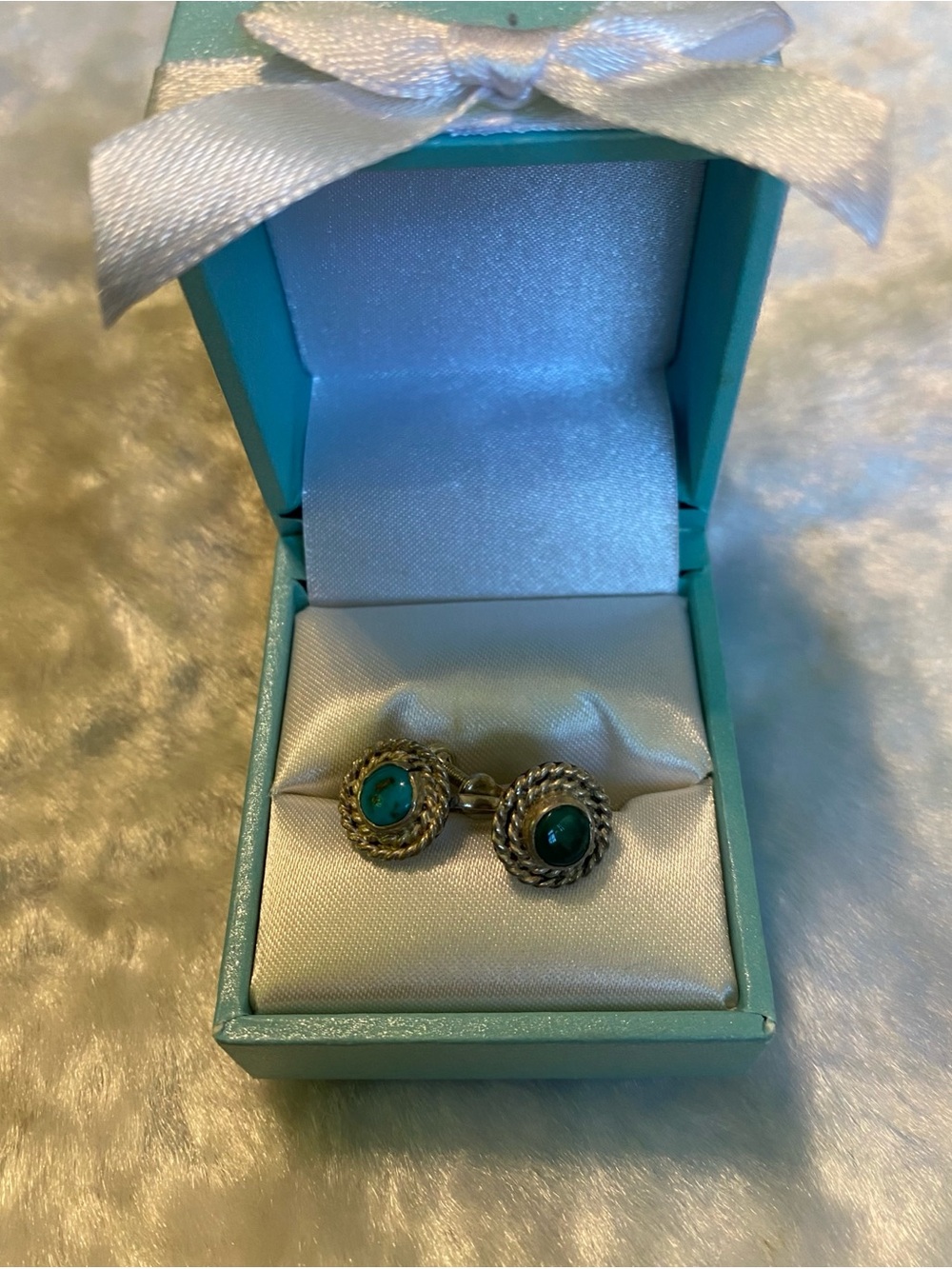 🍀VTG Sterling Silver Rope Bezel Turquoise Screw Back Earrings